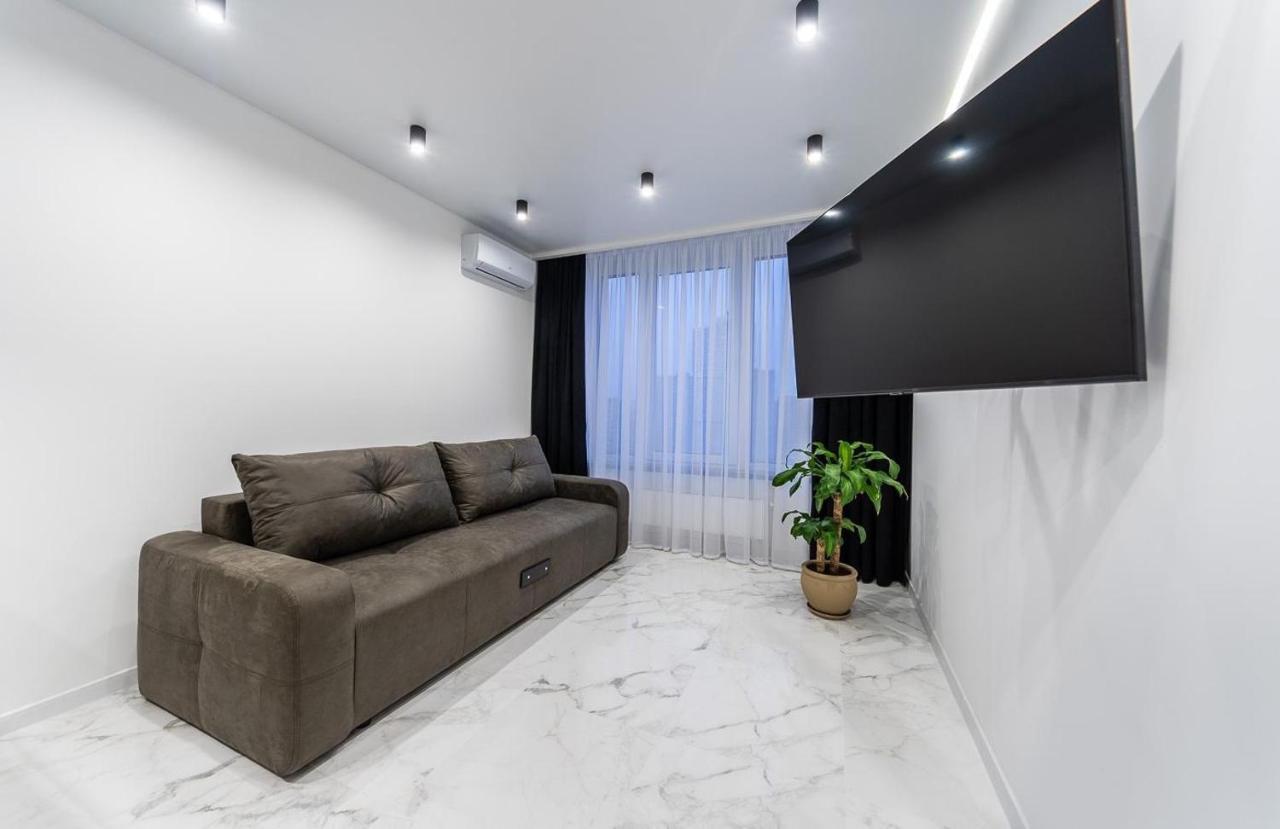 Новая Квартира С Авторским Ремонтом В Жк Seven Днепровская Набережная Kiew Exterior foto